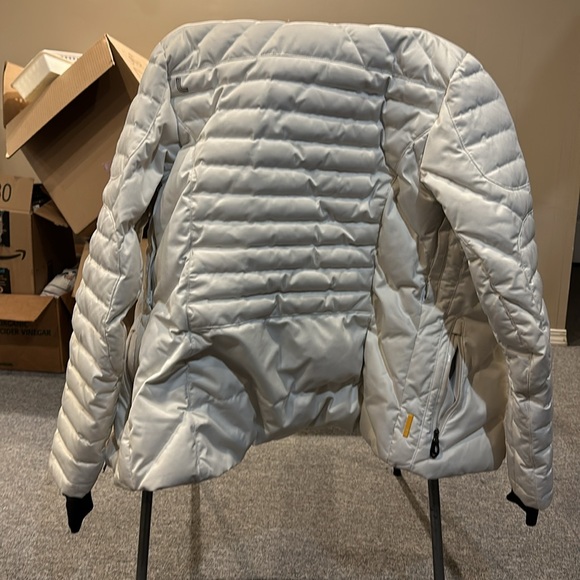 Size small Lolé winter jacket. - Picture 7 of 10